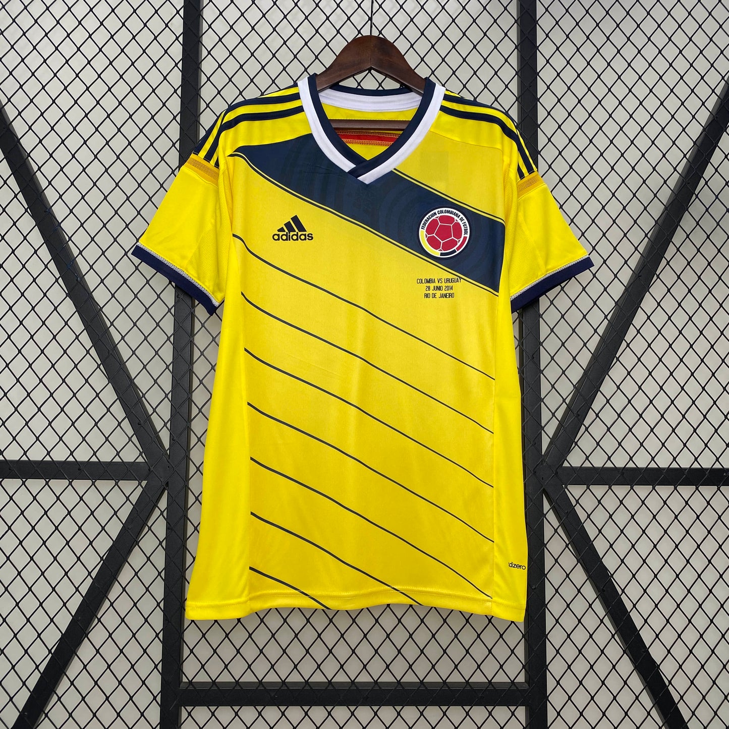 Camiseta retro Colombia 2014 LOCAL