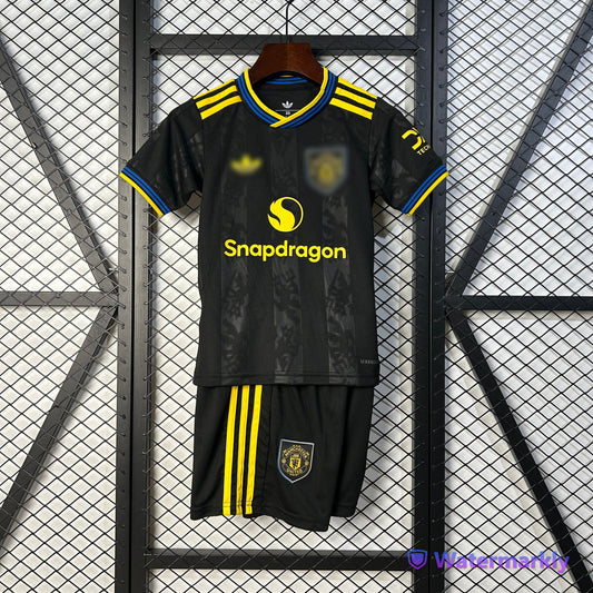 Conjunto niño/a Manchester United 25/26 VISITANTE