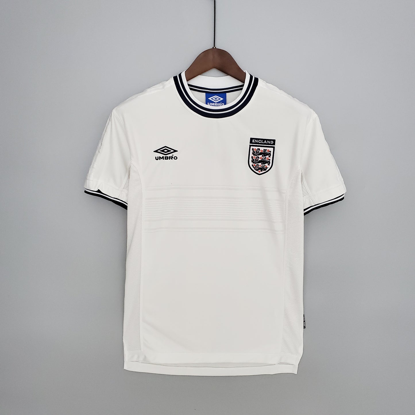 Camiseta retro Inglaterra 2000 LOCAL