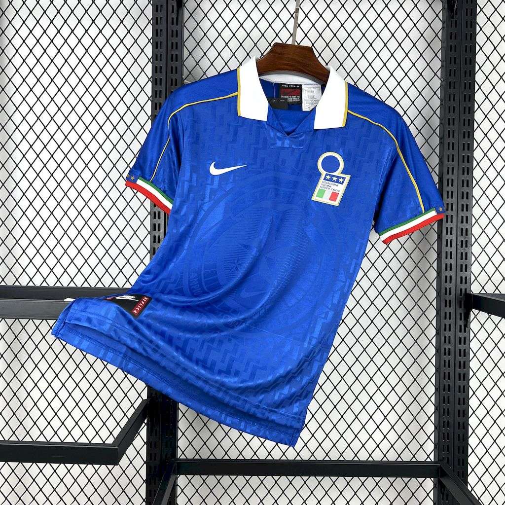 Camiseta retro Italia 1995 LOCAL