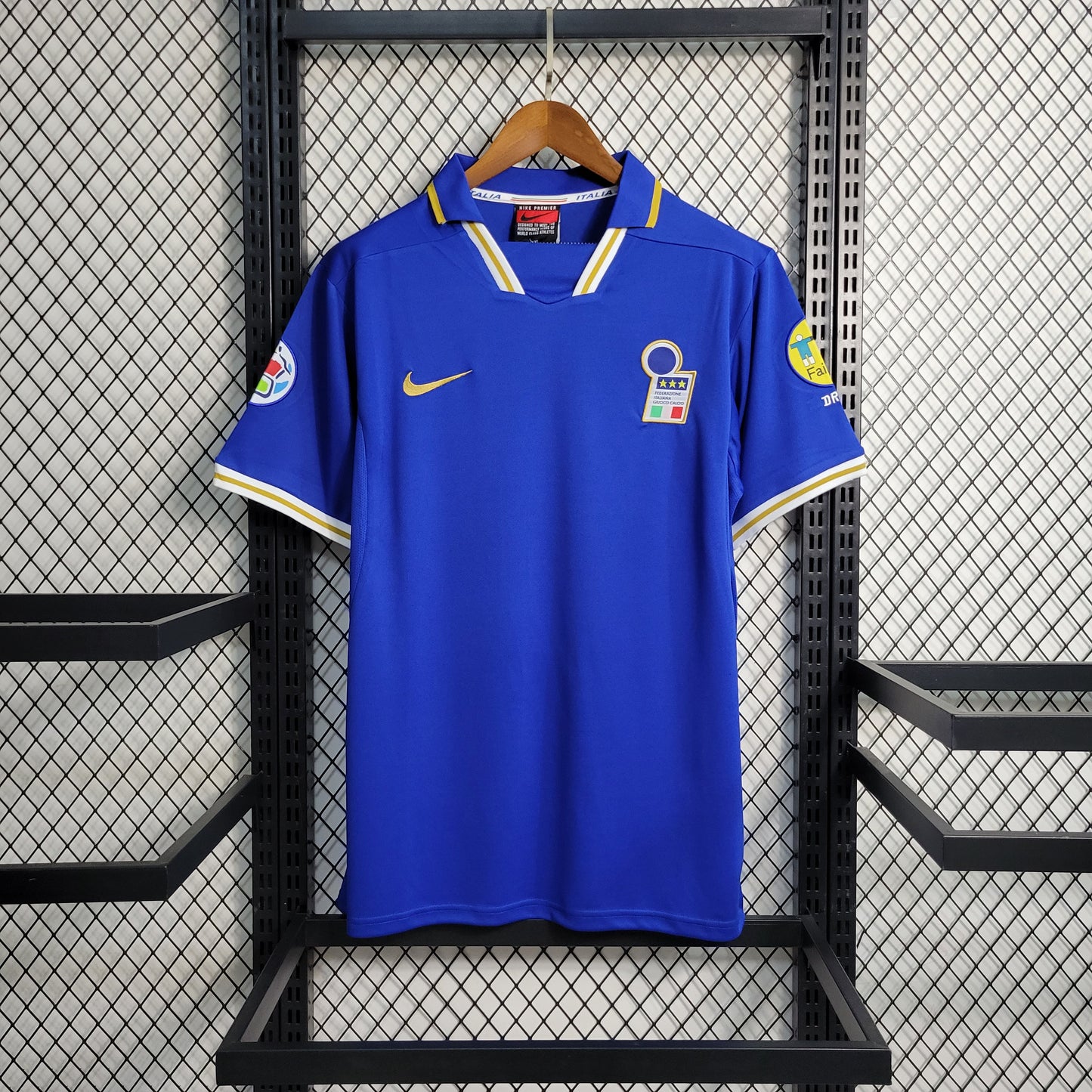 Camiseta retro Italia 1996 LOCAL