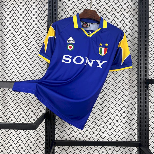 Camiseta retro Juventus 95/96 VISITANTE