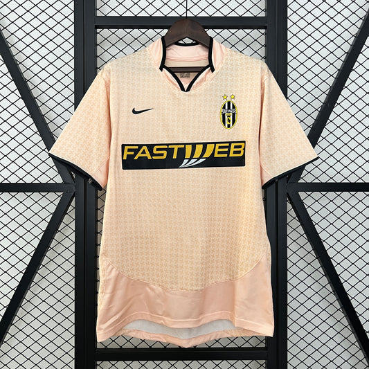 Camiseta retro Juventus 03/04 VISITANTE