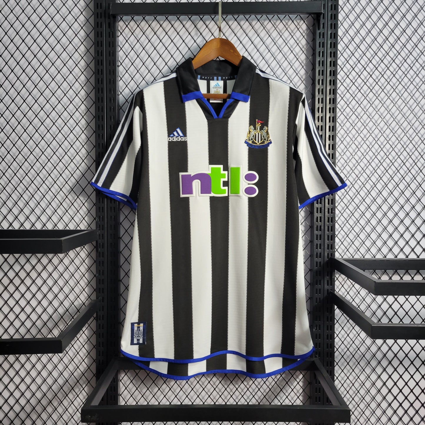 Camiseta retro Newcastle 00/01 LOCAL