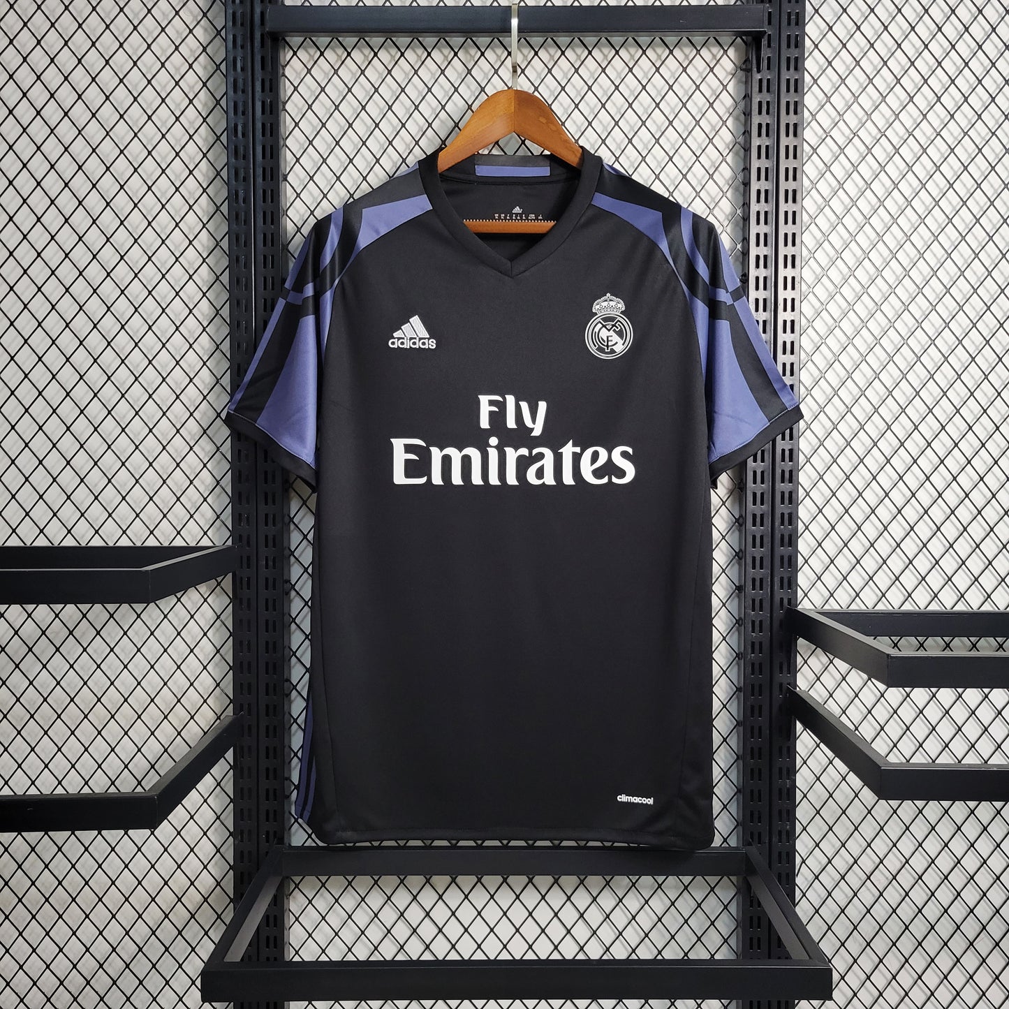 Camiseta retro Real Madrid 16/17 VISITANTE